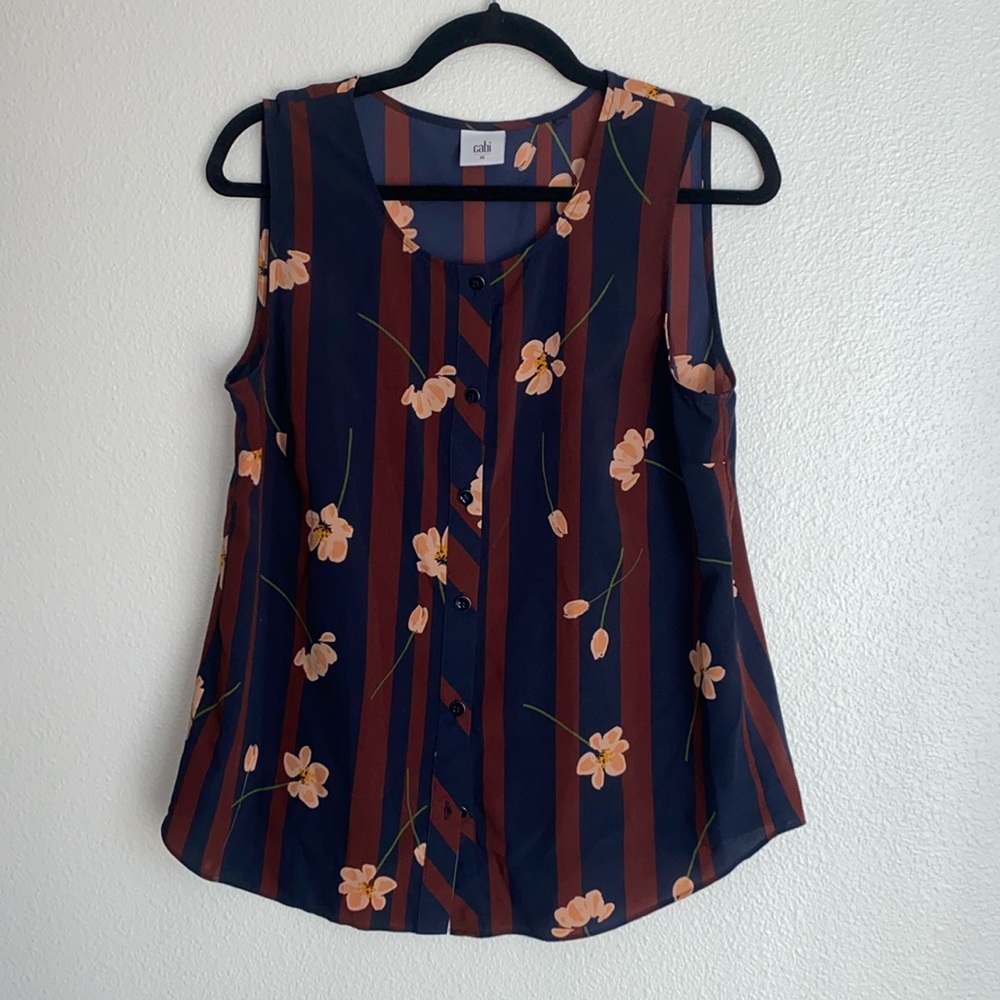 CAbi Sleeveless Floral Stripe Button Down Blouse (Size:Medium)
